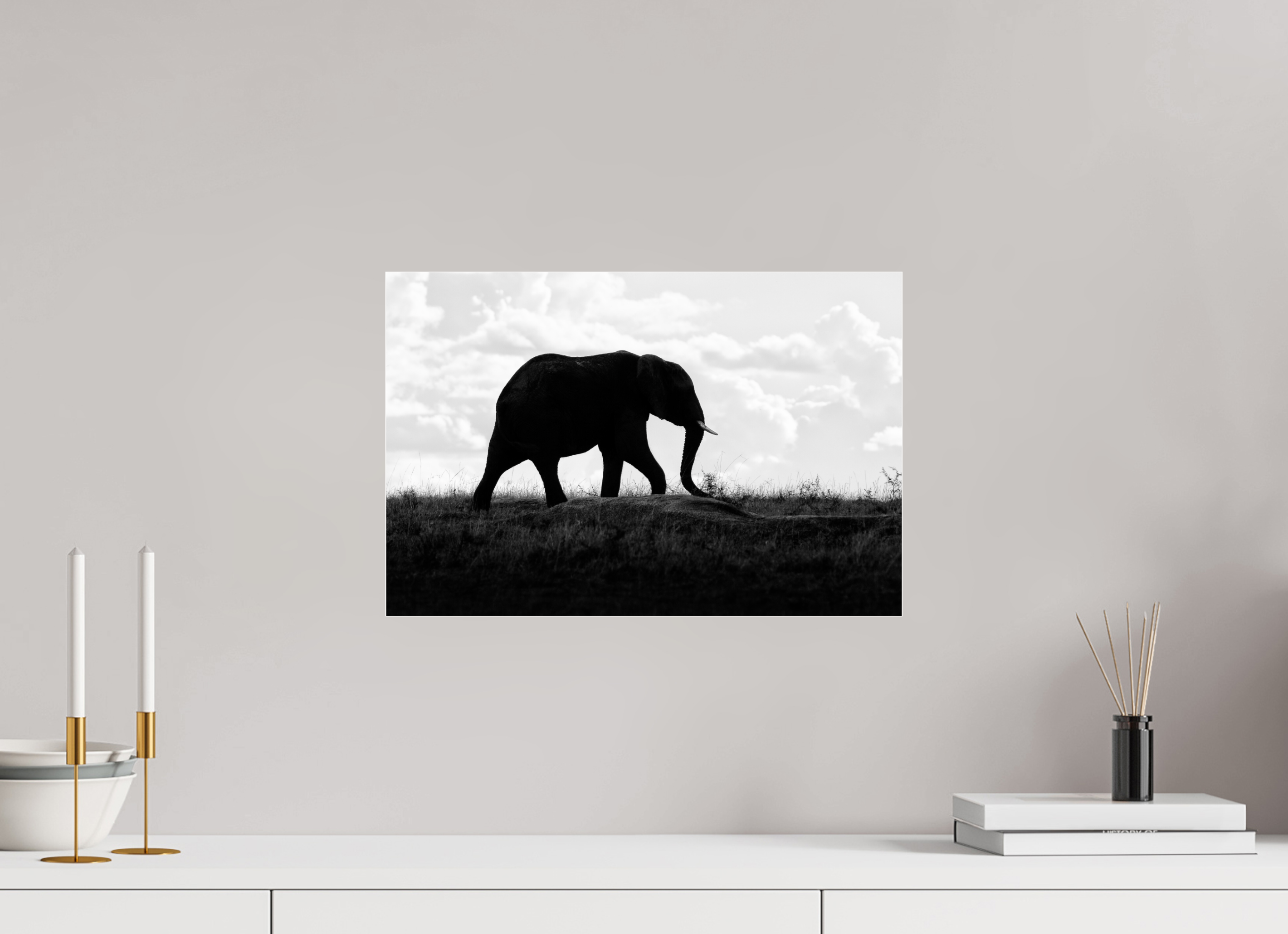 45 x 30 cm, Foto-Abzug hinter Acrylglas glänzend Elephant strolling